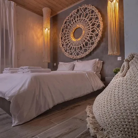 Apartment Macrame *